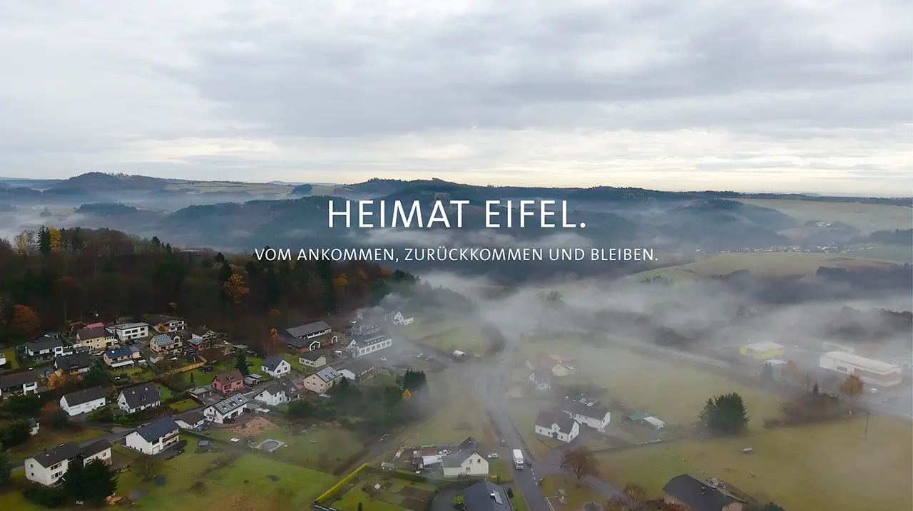 Eifellandschaft im Nebel